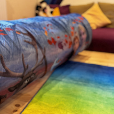 ein Tunnel zum krabbeln